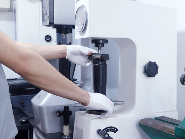 Rockwell Hardness Tester